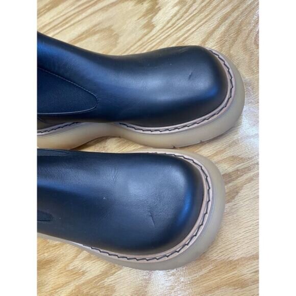 Khaite Bleecker Chelsea Boots Women's 7.5 Black Leather Mid-Calf Round Toe S34 - Picture 2 of 7